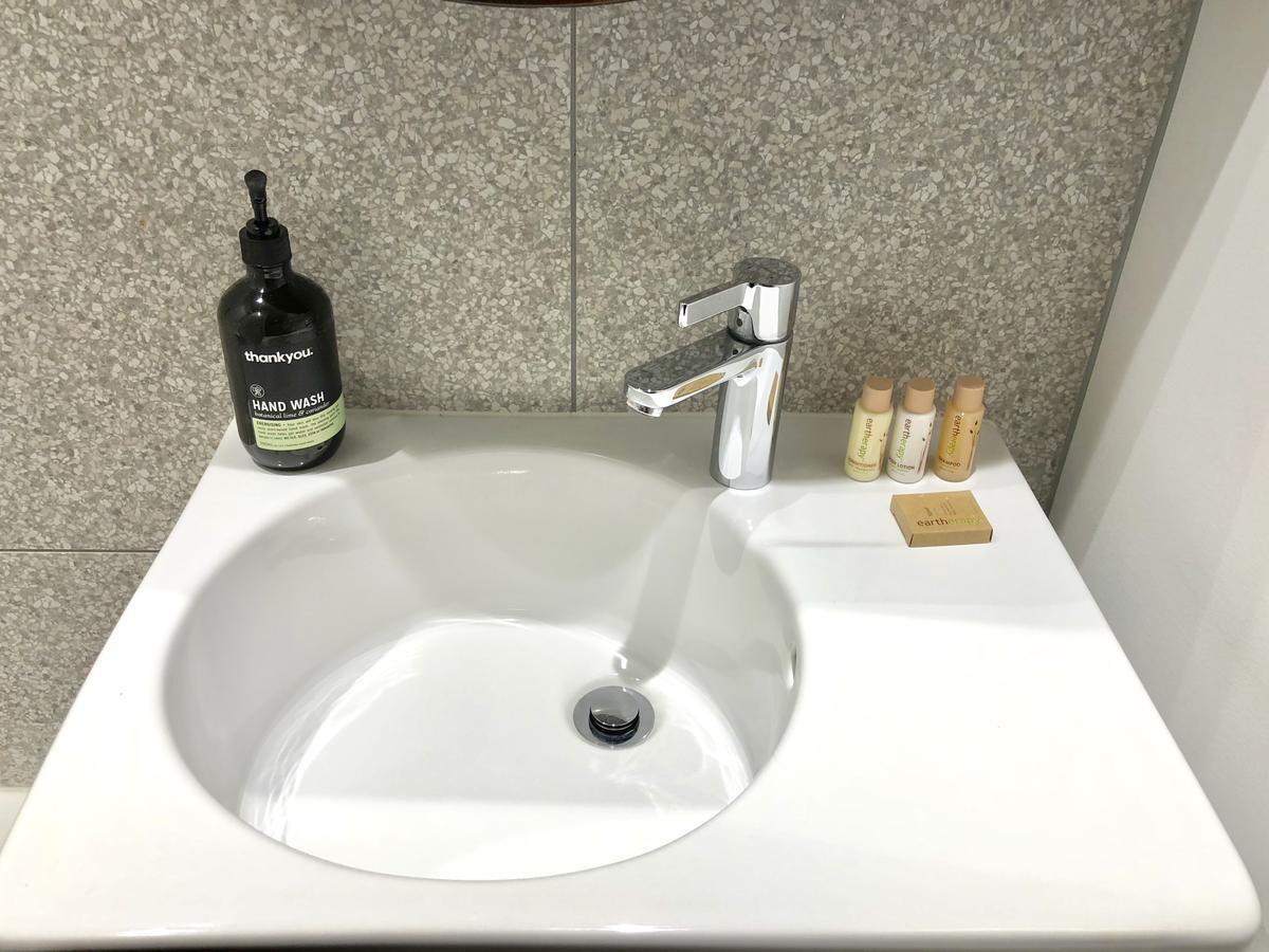 شقة Pride Fawkner St Kilda Rd With Gym & Pool ملبورن المظهر الخارجي الصورة