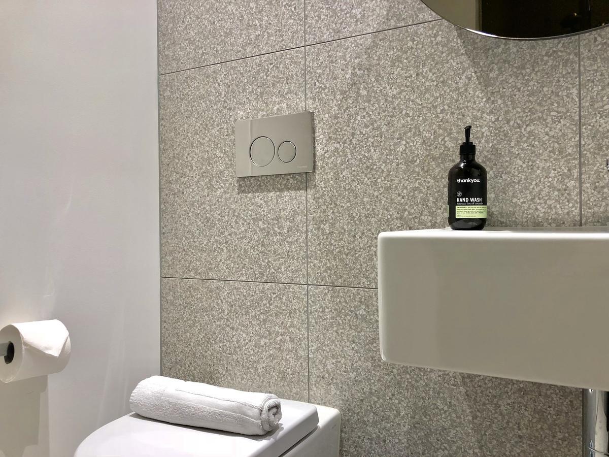 شقة Pride Fawkner St Kilda Rd With Gym & Pool ملبورن المظهر الخارجي الصورة